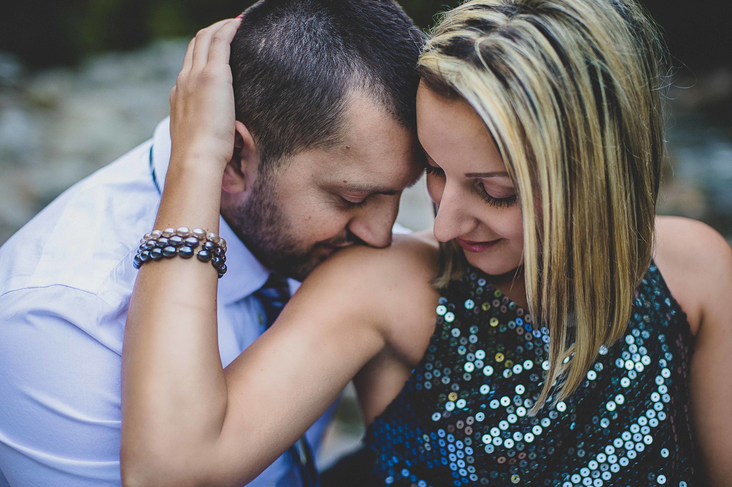 Vancouver engagement photography lynn canyon suspension bridge edward lai photographer
