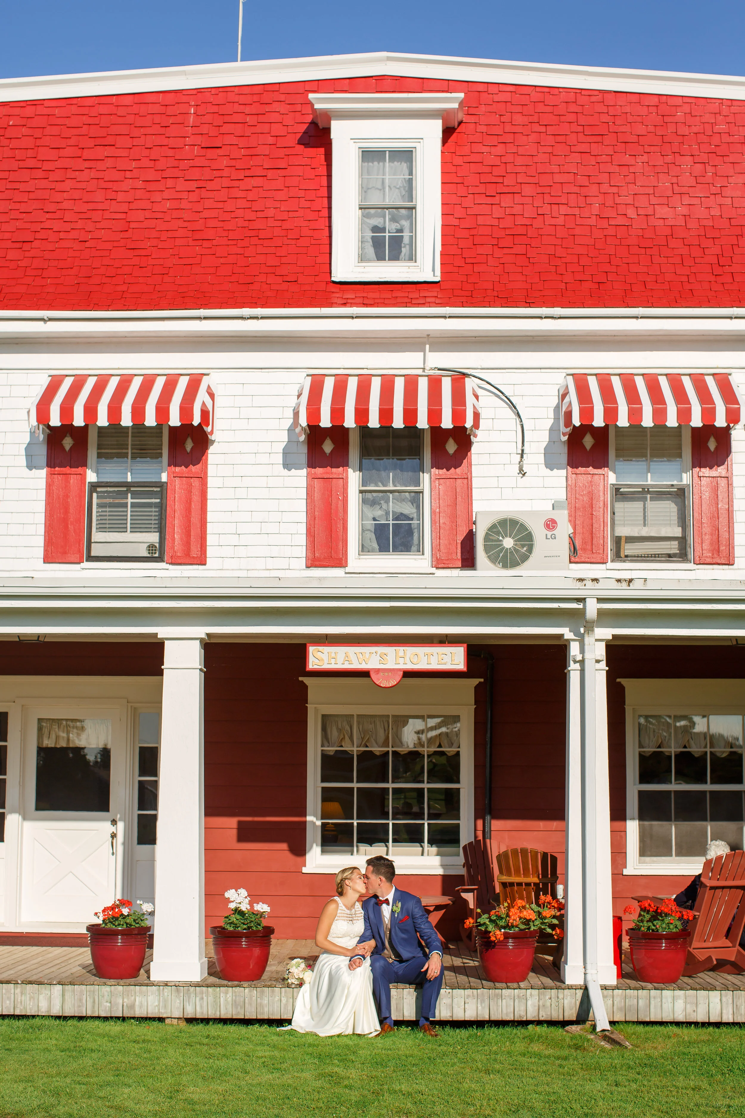 Laurence &amp; Peter - Outdoor Wedding at Shaw's Hotel