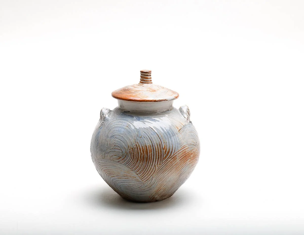 Lidded Jar BH274 — The Leach Pottery