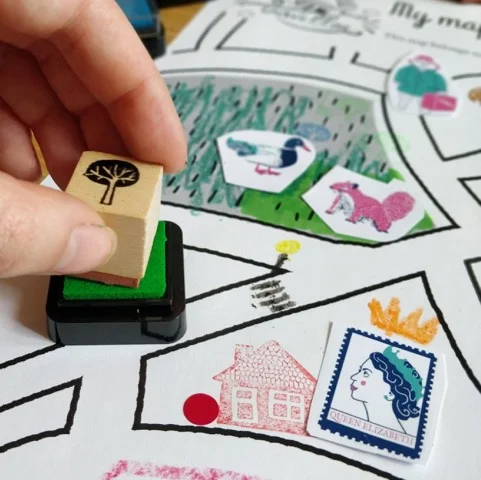 SUN: Have fun stamping and decorating hand-illustrated maps with Martin Le Lapin. 