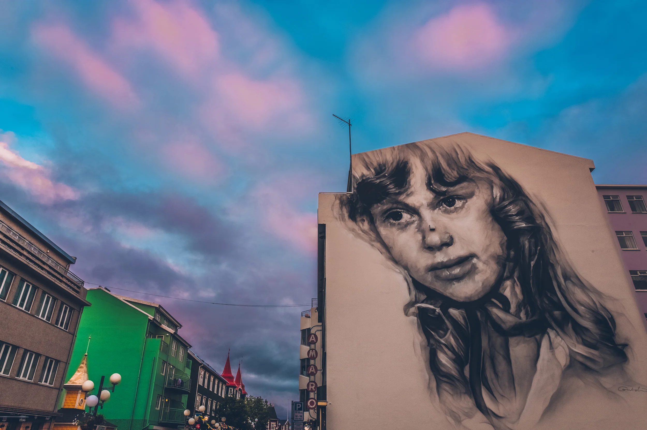 Akureyri downtown.jpg