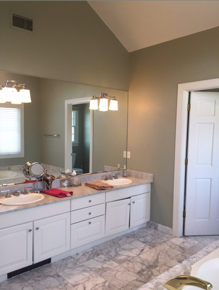 MASTER BATH BEFORE 