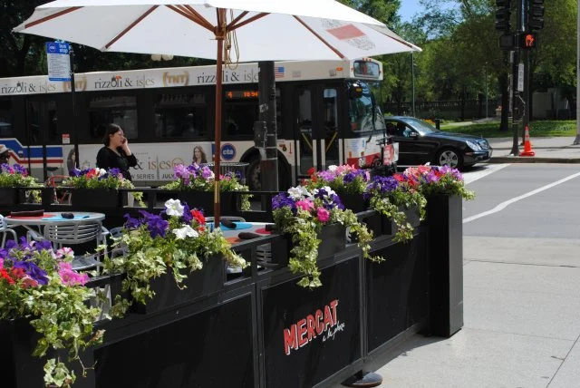 New_Exterior Chicago's Amazing Sidewalk Cafes.jpg