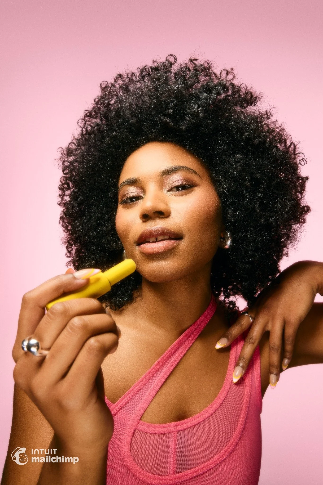 MC_PULIH_Popup_Cosmetic_ApplyingtoLips_CLOSE_HERO_6799_b (3).jpg