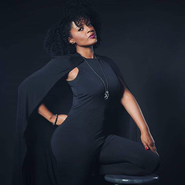 NEVER FORGET YOUR SUPERPOWERS... 🧘🏾‍♀️🚀👑💪🏽
▪ 👑👑
I'm so excited as we are about 2 weeks (April 7th) away from the premiere of Kinky Conversations. This was a struggle for me to actually force myself to be in front of the camera... TALKING.