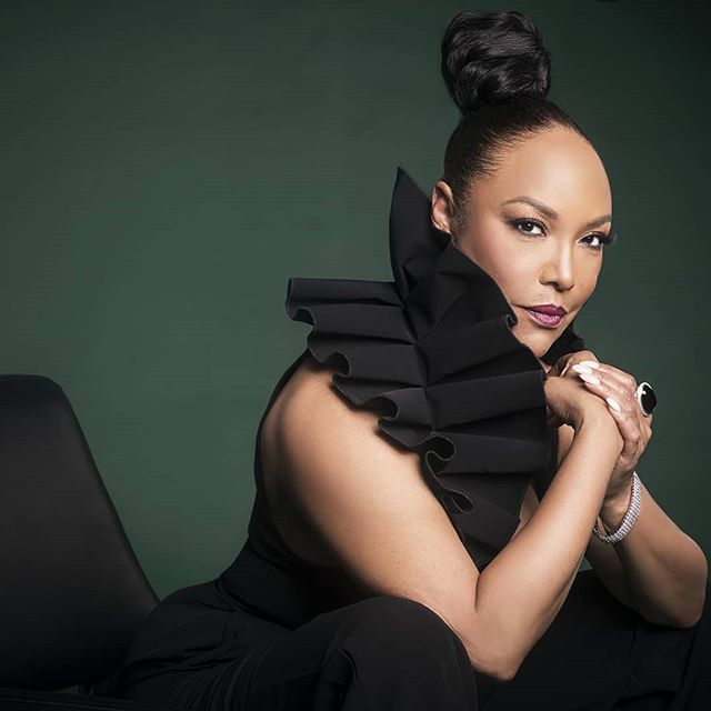 Lynn Whitfield.
▪
Since we are closing out #Womensmonth I wanted to share... This lady exemplifies strength, poise, and beauty... and definitely is drinking from the foundation of youth. Ummm... 🤔 Lynn can you share some please.🥤 😁 Lol. She's amaz