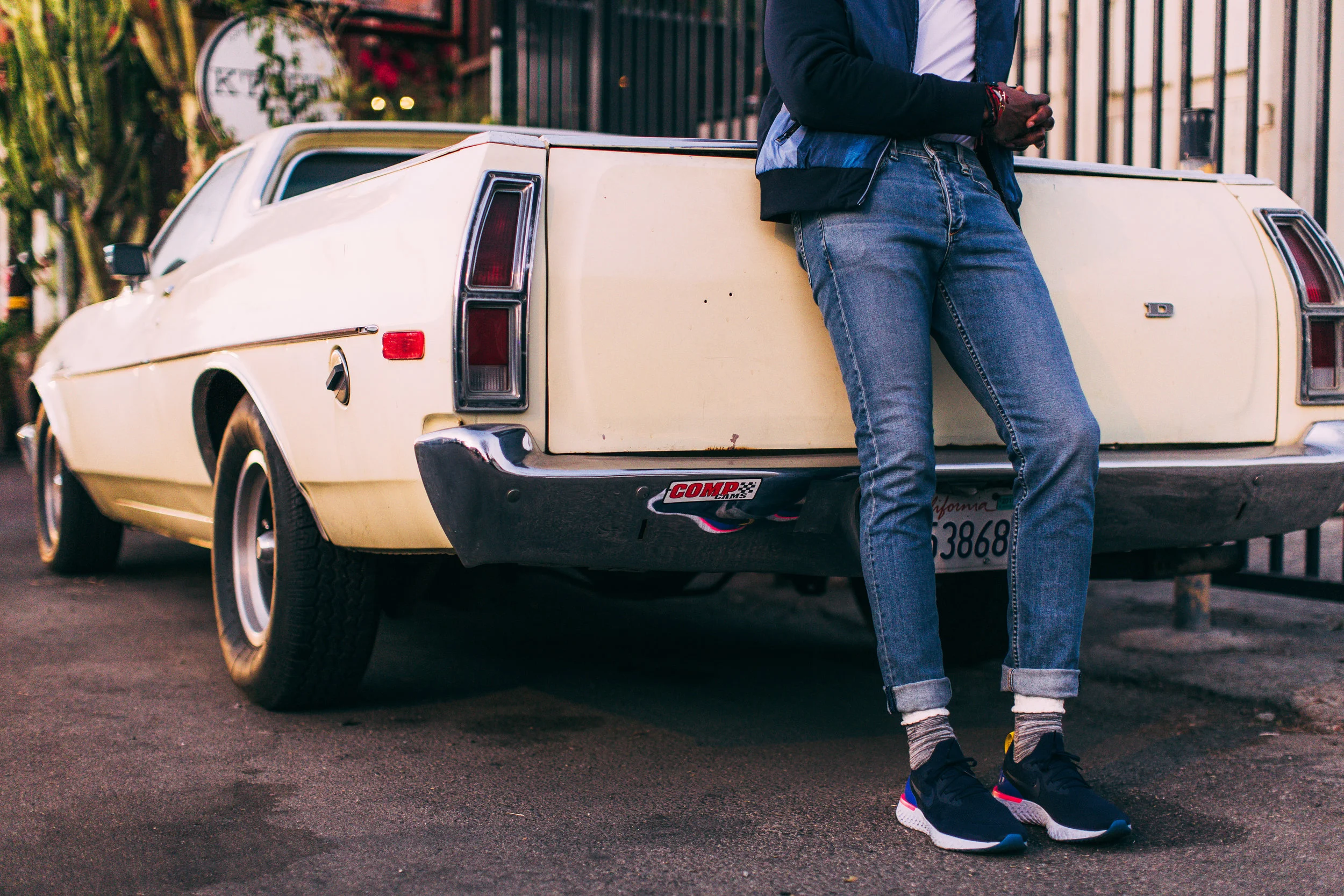 nike epic react jeans