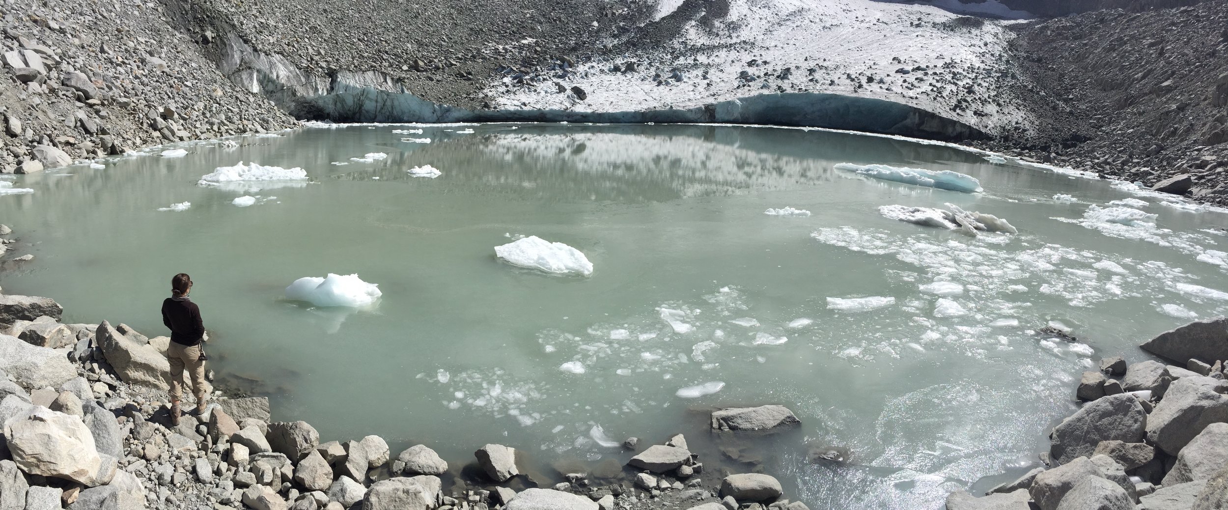  The largest glacier in the Sierra is quickly receding. While one can expect to see annual melt peak in late summer, prolonged drought and rising temperatures cause melt rates that far exceed the rate of replenishment. 