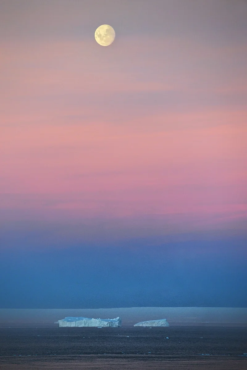 Iceberg Moonrise (2).jpg