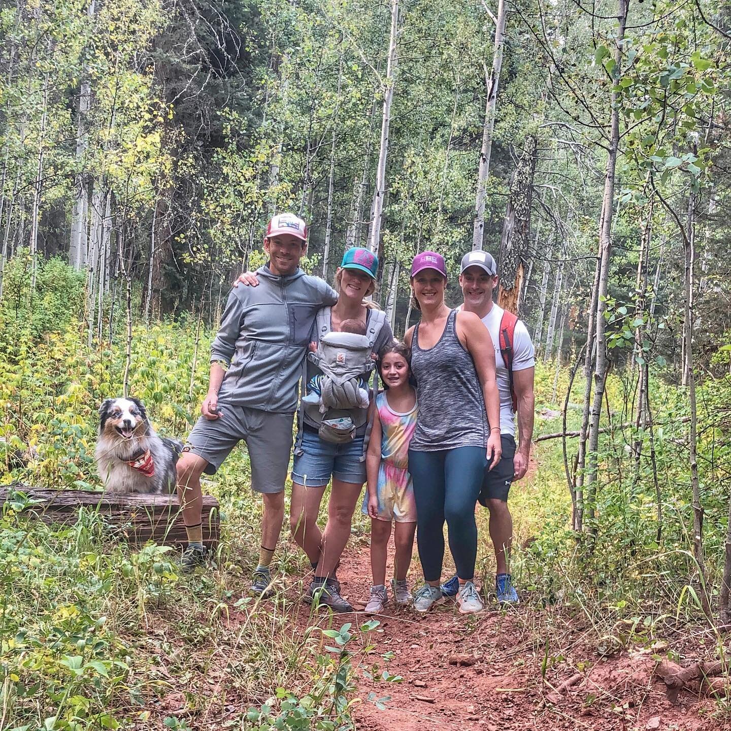 Family visits are the best! 💕 

#familytime #mittenvisits #colorado #hiking