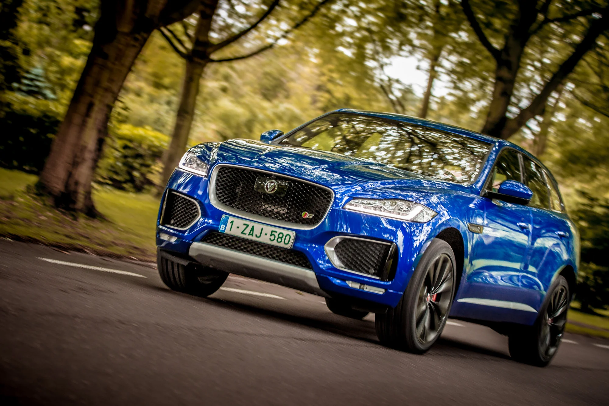 Producten - Sterck Magazine Antwerpen n°11 - Jaguar F-Pace
