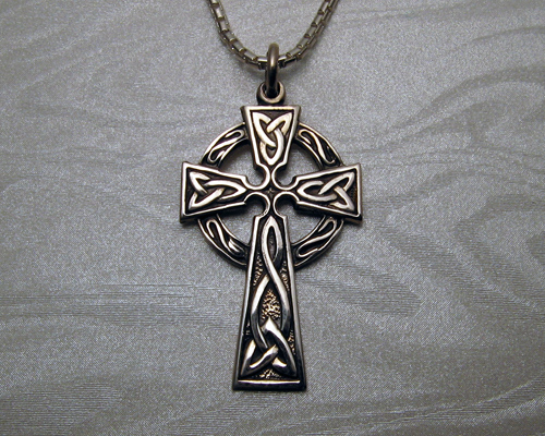 Celtic, circle cross pendant.