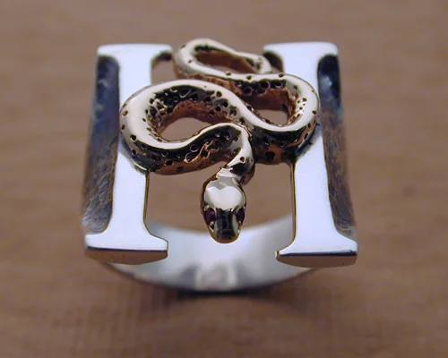 gold-silver_headstones_ring_2.jpg