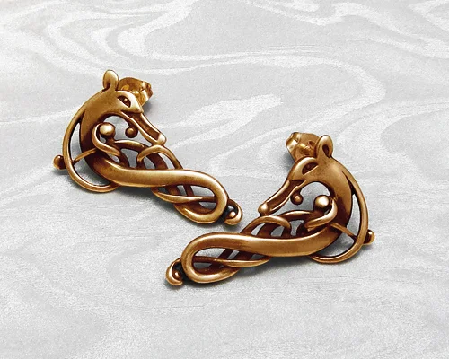 Dragon Stud Earrings in 18k Yellow Gold