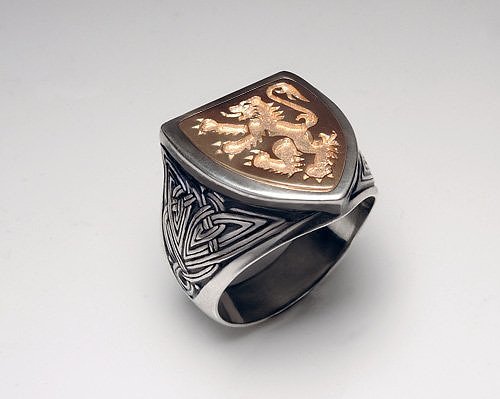 Celtic Shield Knot Ring – Dice Trend™️