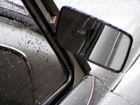 car-window-1168586-640x480 (1).jpg