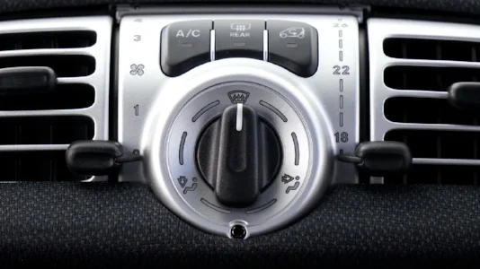 car-1458837_1280.jpg
