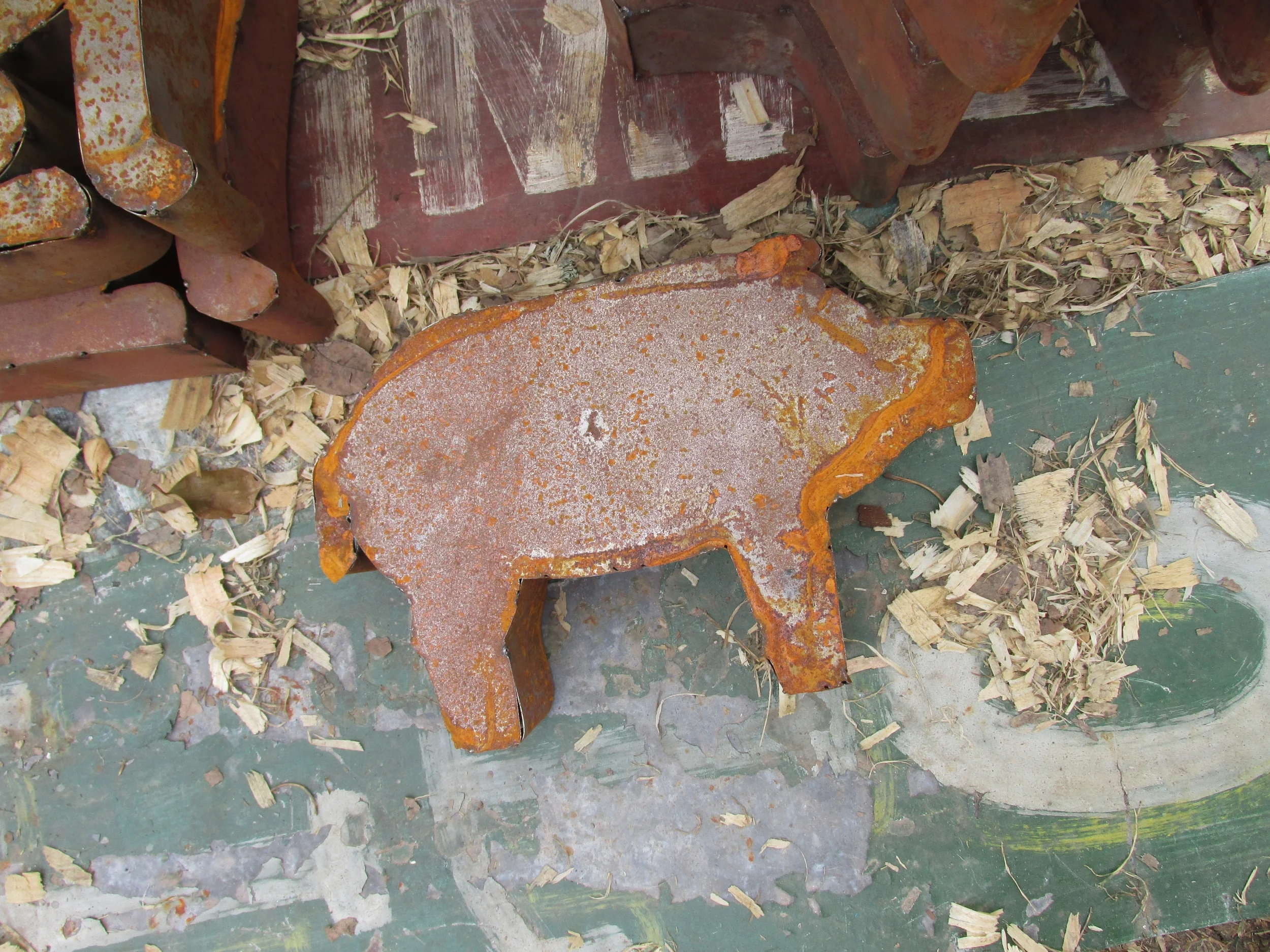 metal pig.jpg