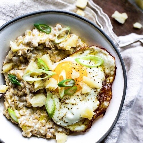 Have you hopped on board with savory oatmeal yet? If not I highly recommend you do and lately I&rsquo;ve been adding some avocado and red chili flakes to the party and man it&rsquo;s the best way to start the day, especially on a rainy morning like i