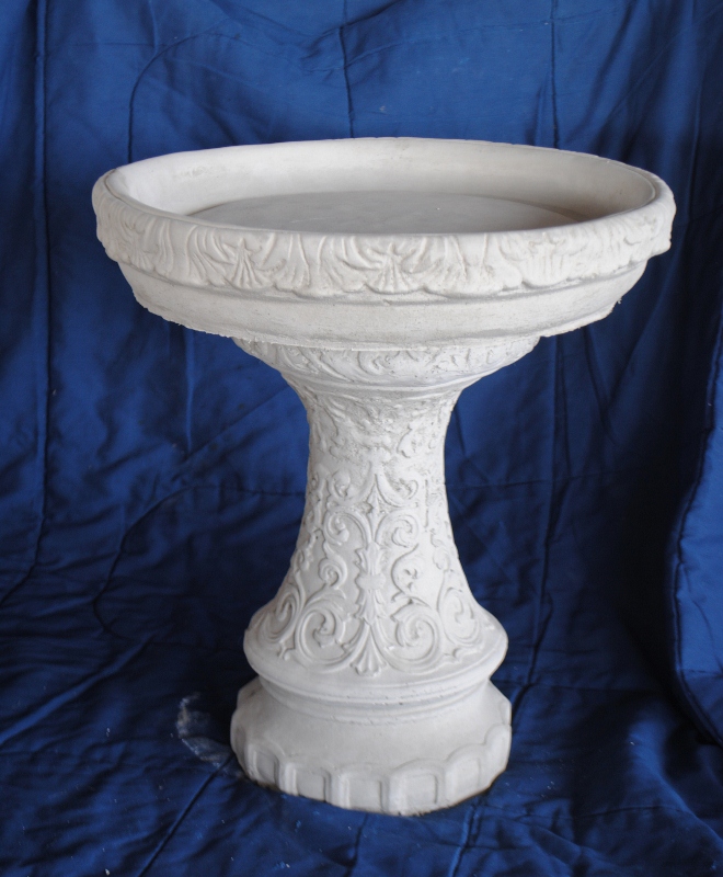 Fancy Design Birdbath