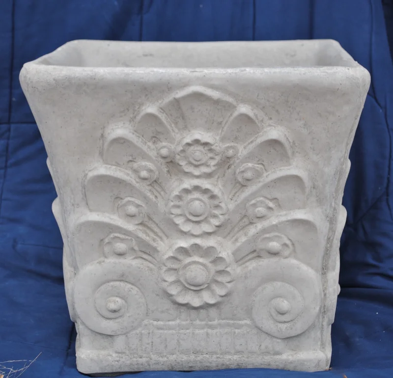 shell-sq.-(l)-planter.jpg