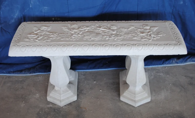 Angel bench with balluster legs
