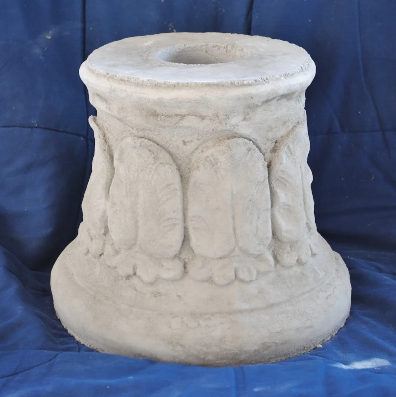 Leaf Pedestal small