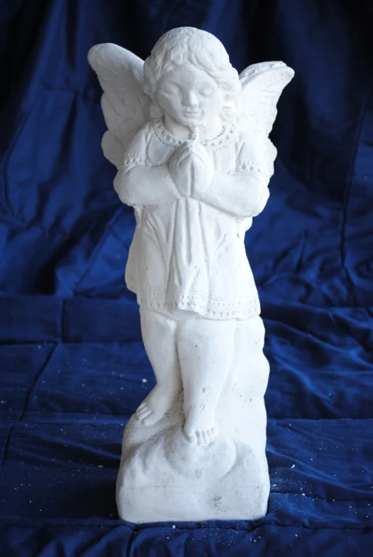 angel--standing (536x800).jpg
