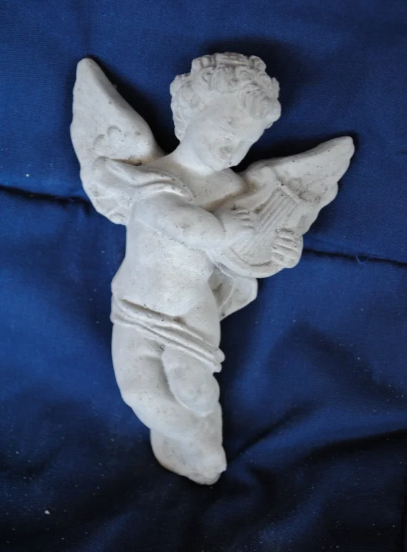 angel-tiny-with-harp (590x800).jpg