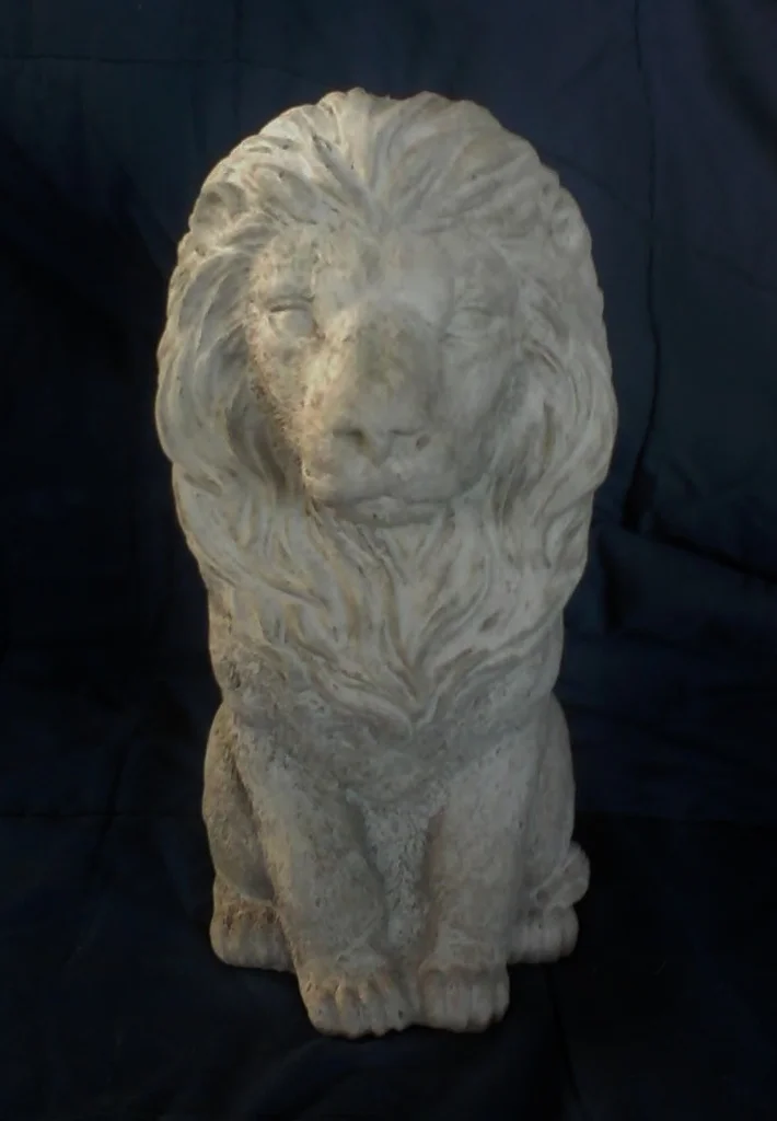 small sitting lion (710x1024).jpg
