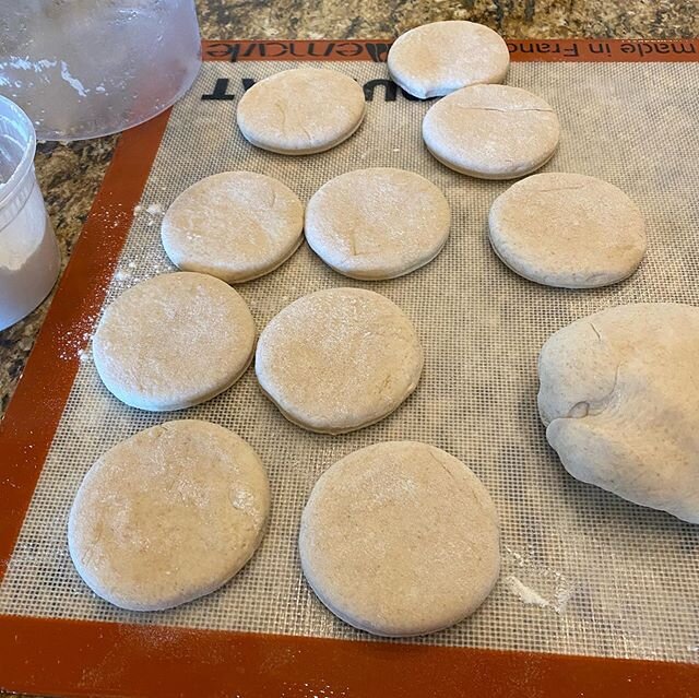 #sourdough #englishmuffins #sundaymornings #itsyourkitchen  Where&rsquo;s my coffee. #bakerslife #alwaysbaking