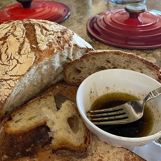 Snack #time #homemadebread #dailyloaf #oliveoil #balsamicvinegar #bbspices #crustybread #itsyourkitchen #bakerslife