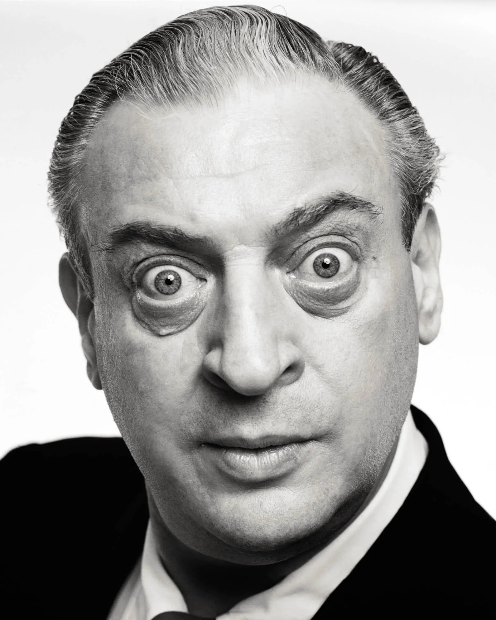 Rodney Dangerfield showing his big eyes