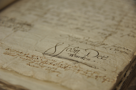 image_dee_letter_close_520.jpg