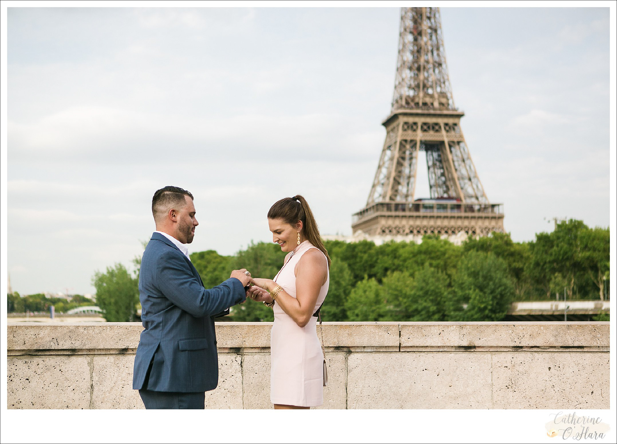 surprise proposal engagement photographer paris france-23.jpg