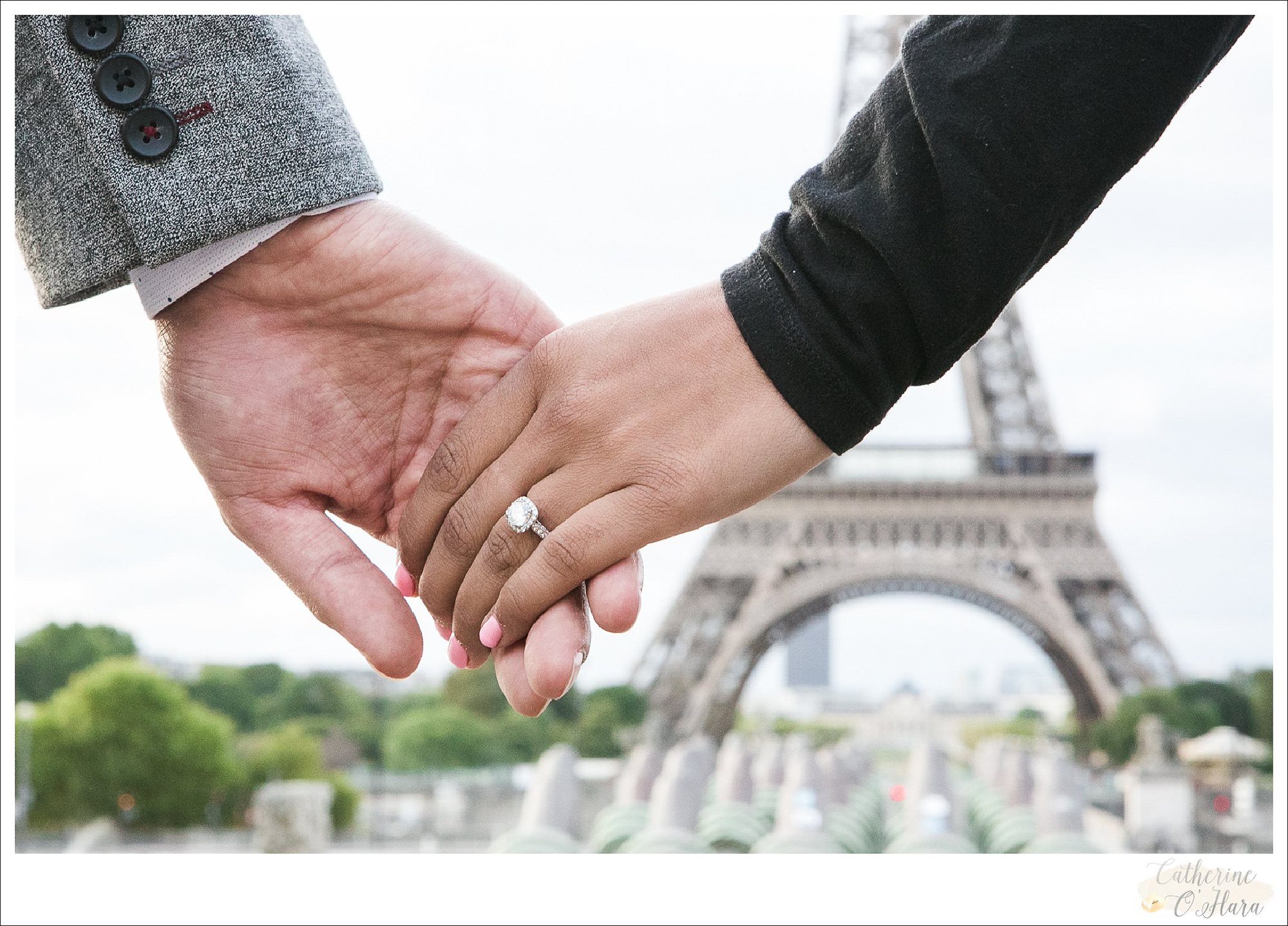 surprise proposal engagement photographer paris france-40.jpg