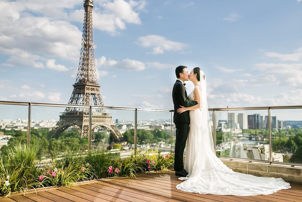 english-speaking-wedding-elopement-photographer-paris-france-307.jpg
