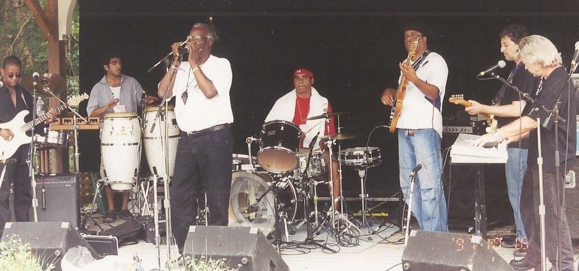 Jinx plays the Philly Folk Fest Main Stage in 2005 with Lester Chambers (of the Chambers Brothers) and Jef Lee Johnson.