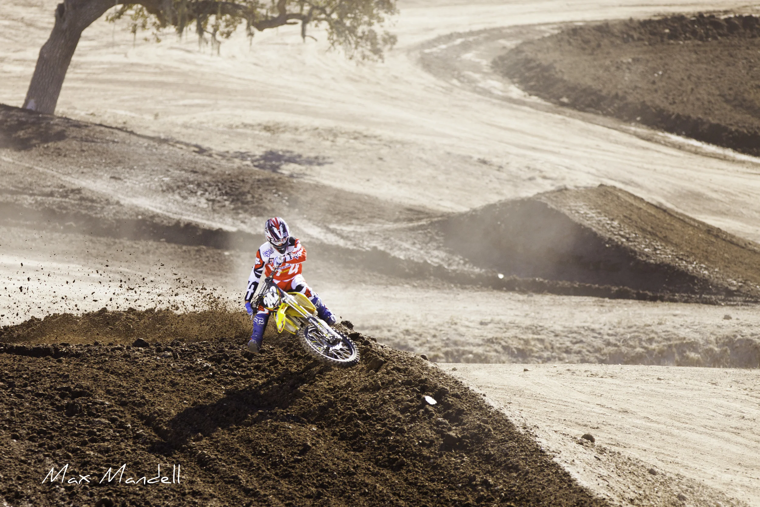 mande_m_moto_post_02.jpg