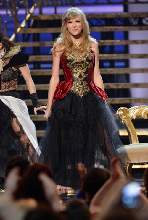 TAYLOR SWIFT AMA Performance 2012