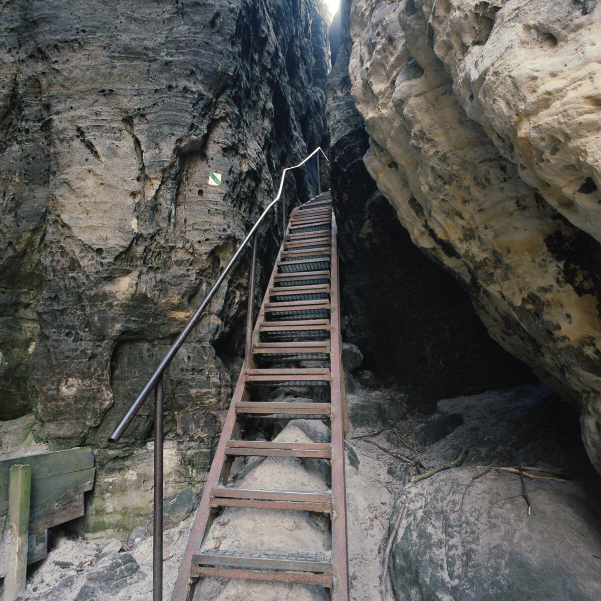 bohemian-stairs-8.jpg