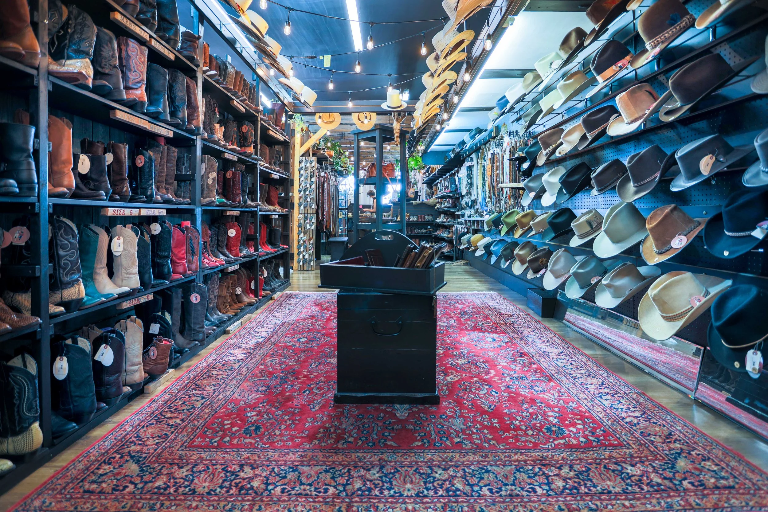 FFVH Storefront Fall 2020-13.jpg