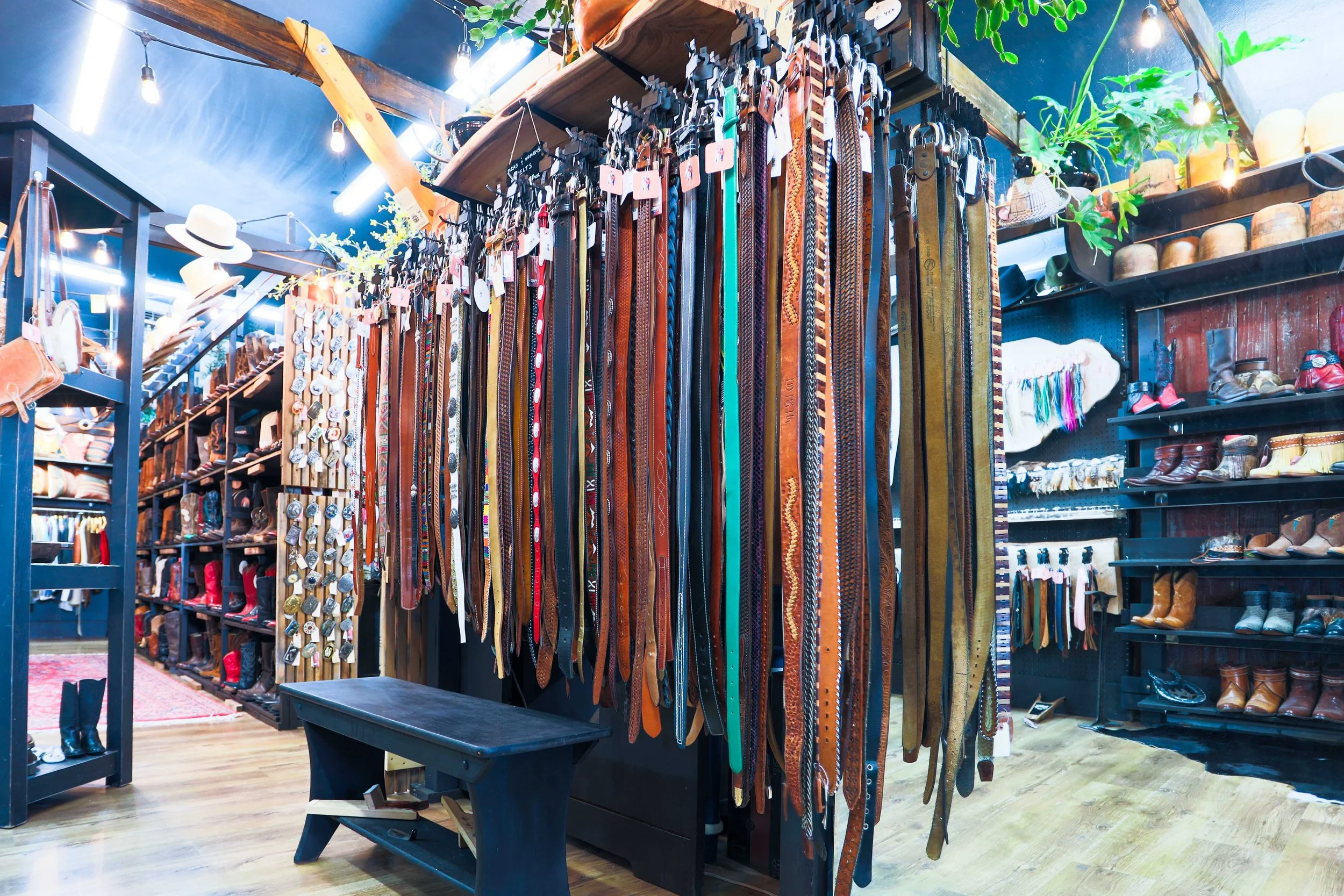 FFVH Storefront Fall 2020-9.jpg