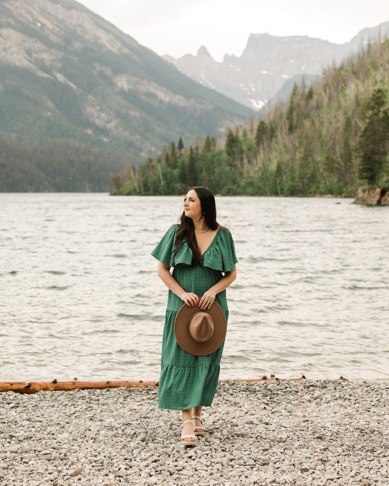 Who's looking forward to some spring showers? Thankfully my camera still works in the rain :)

#watertonphotography #springshowers #springphotoshoot #mountainview #outdoorportraits