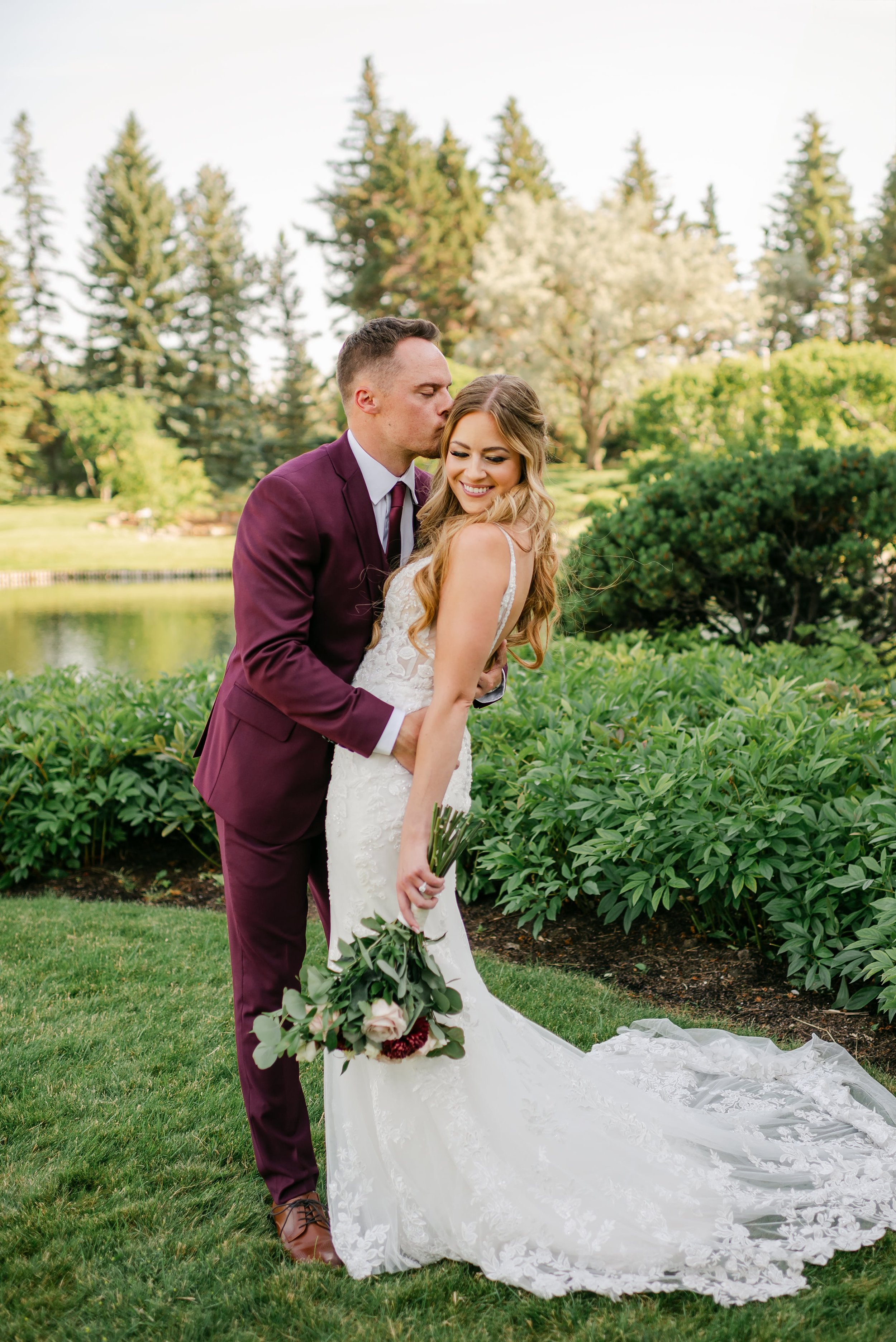 Summer Wedding Photography in Nikka Yuko Japanese Gardens Lethbridge