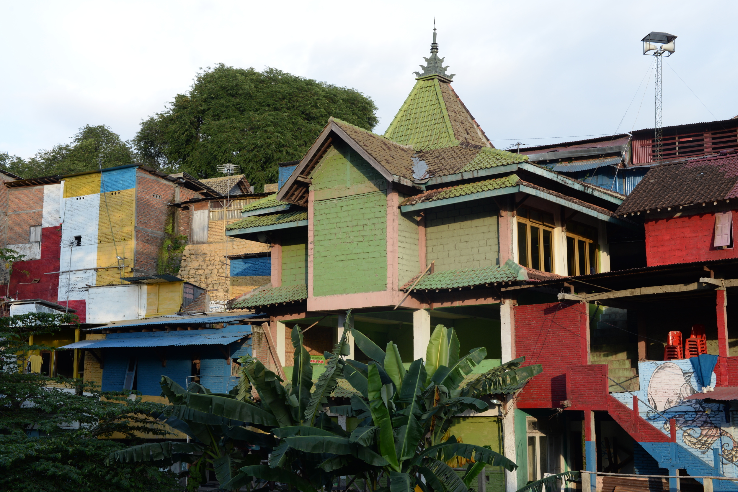 Romo Mangunwijaya/ インドネシア近代建築の父 マングン Romo Mangunwijaya/ インドネシア近代建築の父 マングン
