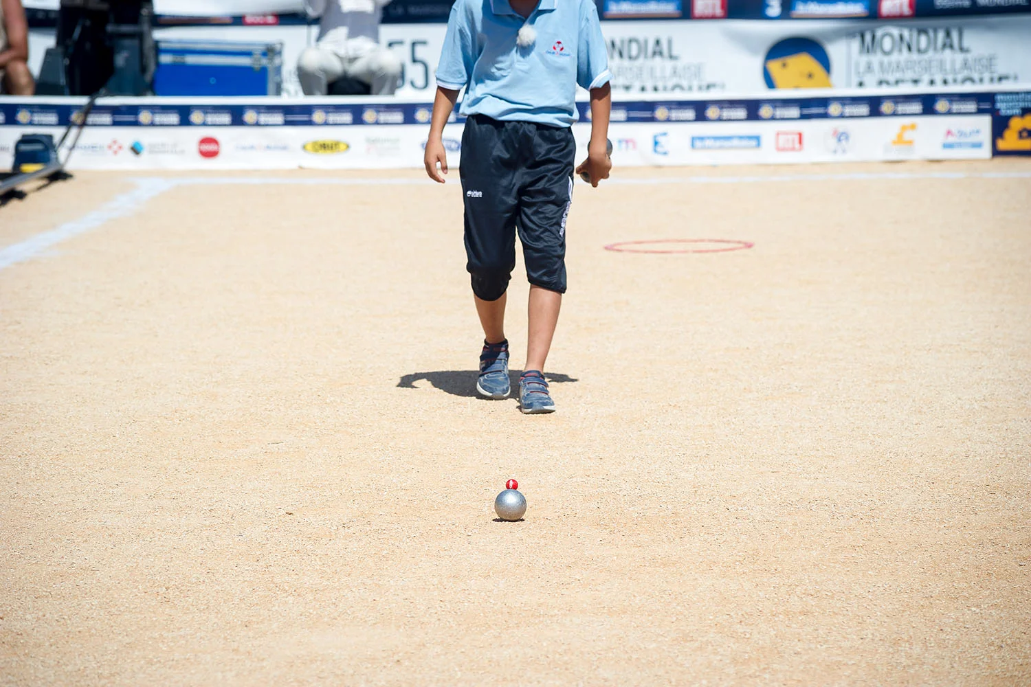 Les Minots 55ème Mondial la Marseillaise à Pétanque. Sur le vieux port de Marseille, 2016. www.mondialapetanque.com