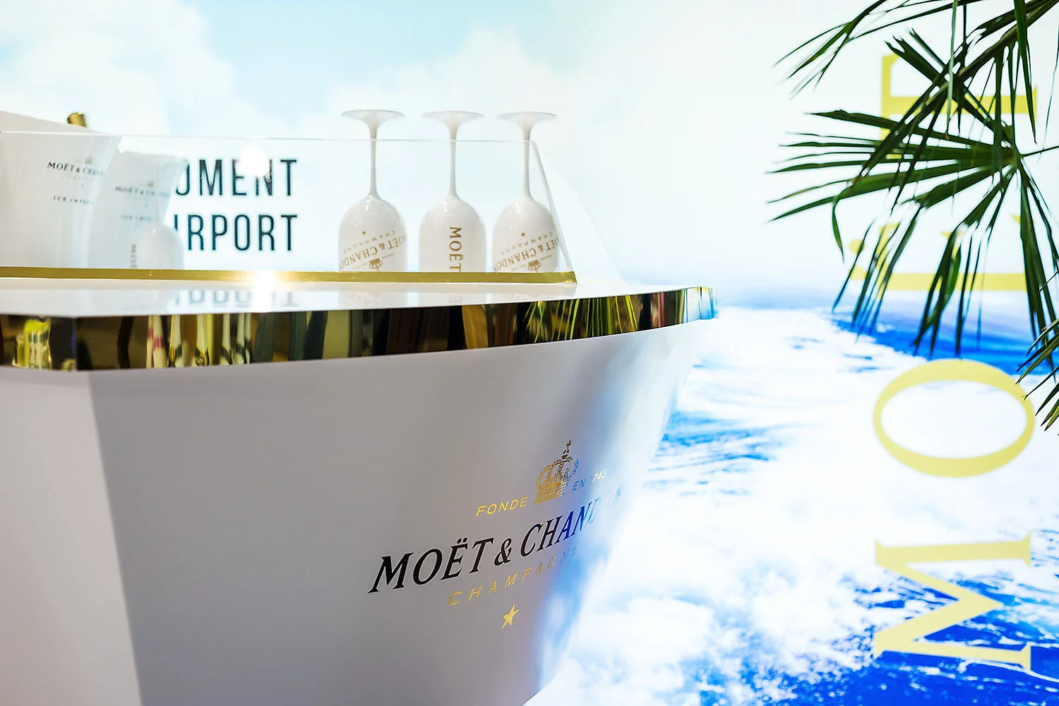 Pop-up store de la gamme de champagne Moët Ice Imperial de la maison Moët & Chandon Terminal LACM Roissy Charles de Gaulle