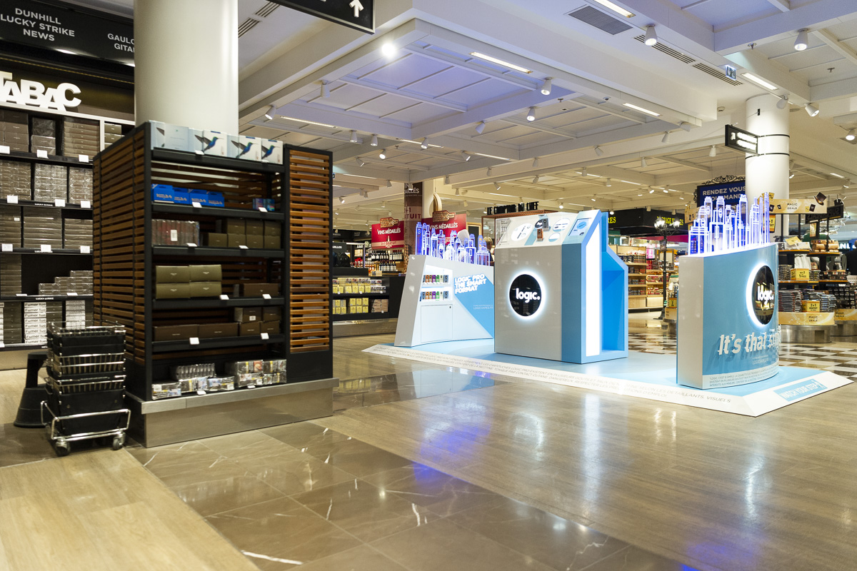 Lancement de la cigarette électronique Logic du groupe Japan Tobacco International Terminal LSM4 Roissy Charles de Gaulle
