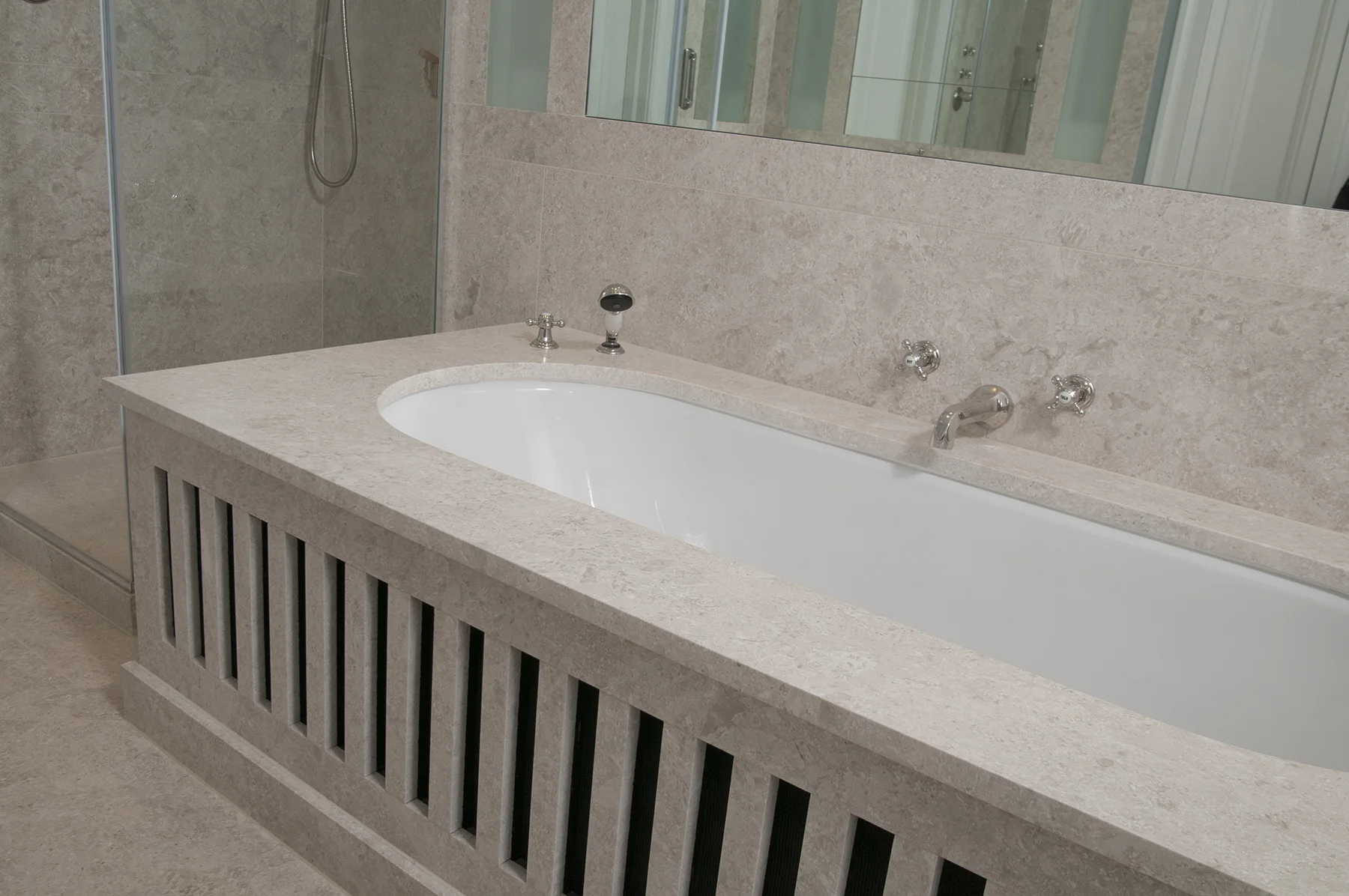 Bathroom_24.jpg